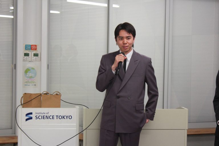 研究室での活動(写真 15)